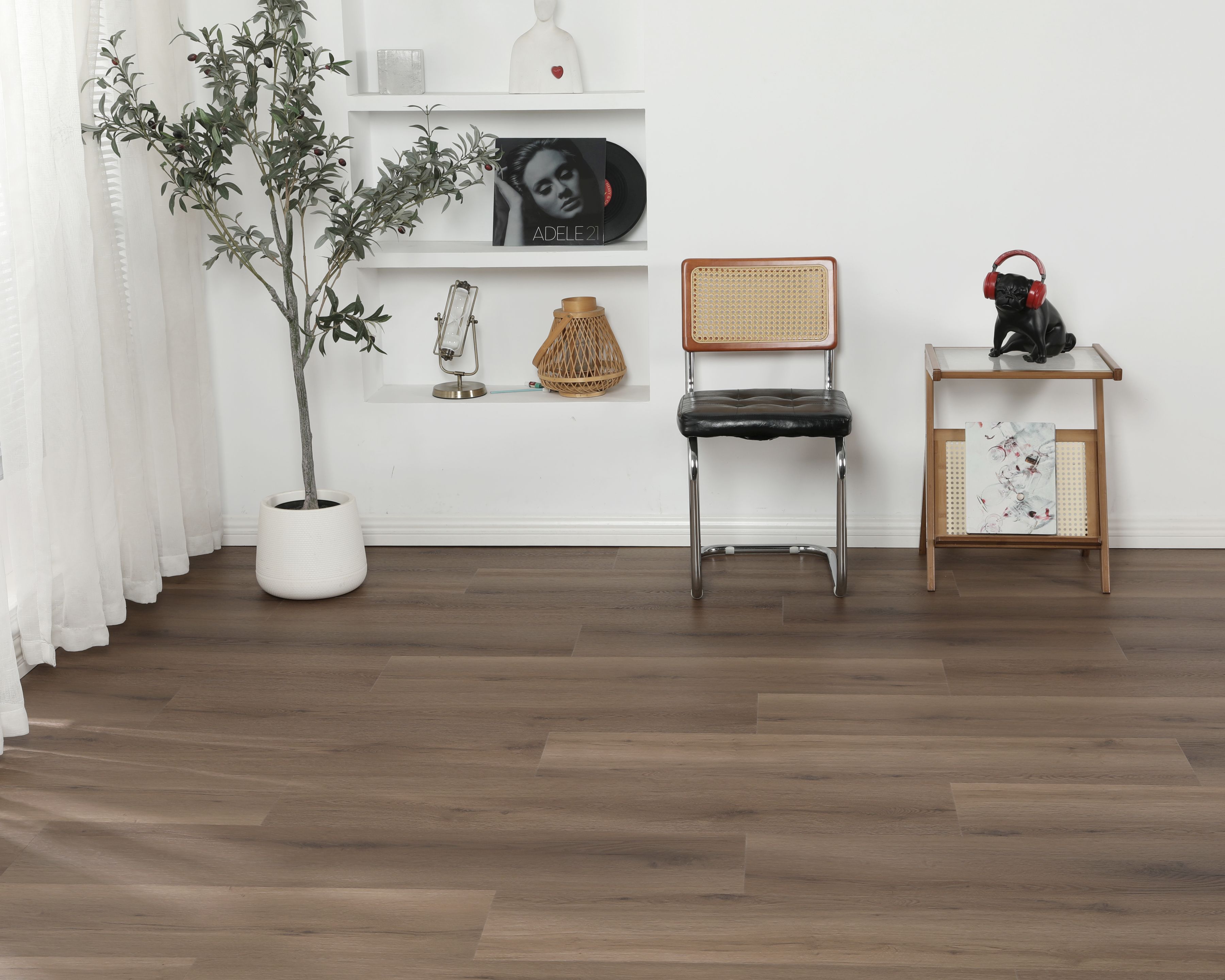 Klick-Vinyl Eiche Polar Nussbraun Matt – Premium Designboden mit 0,50 mm Nutzschicht