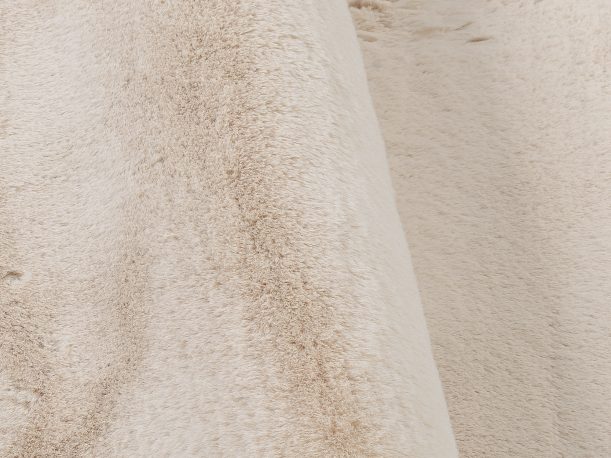 Rocky Soft Fellteppich beige