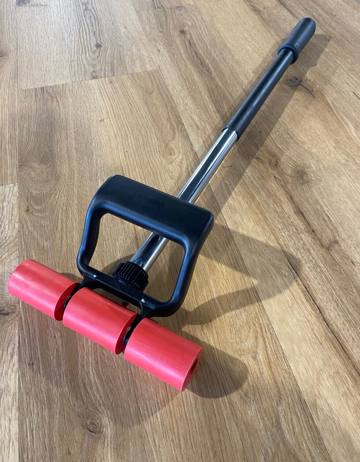 Andrückwalze für Vinyl & Klebevinyl – Teleskopische Anwalzrolle 195 mm