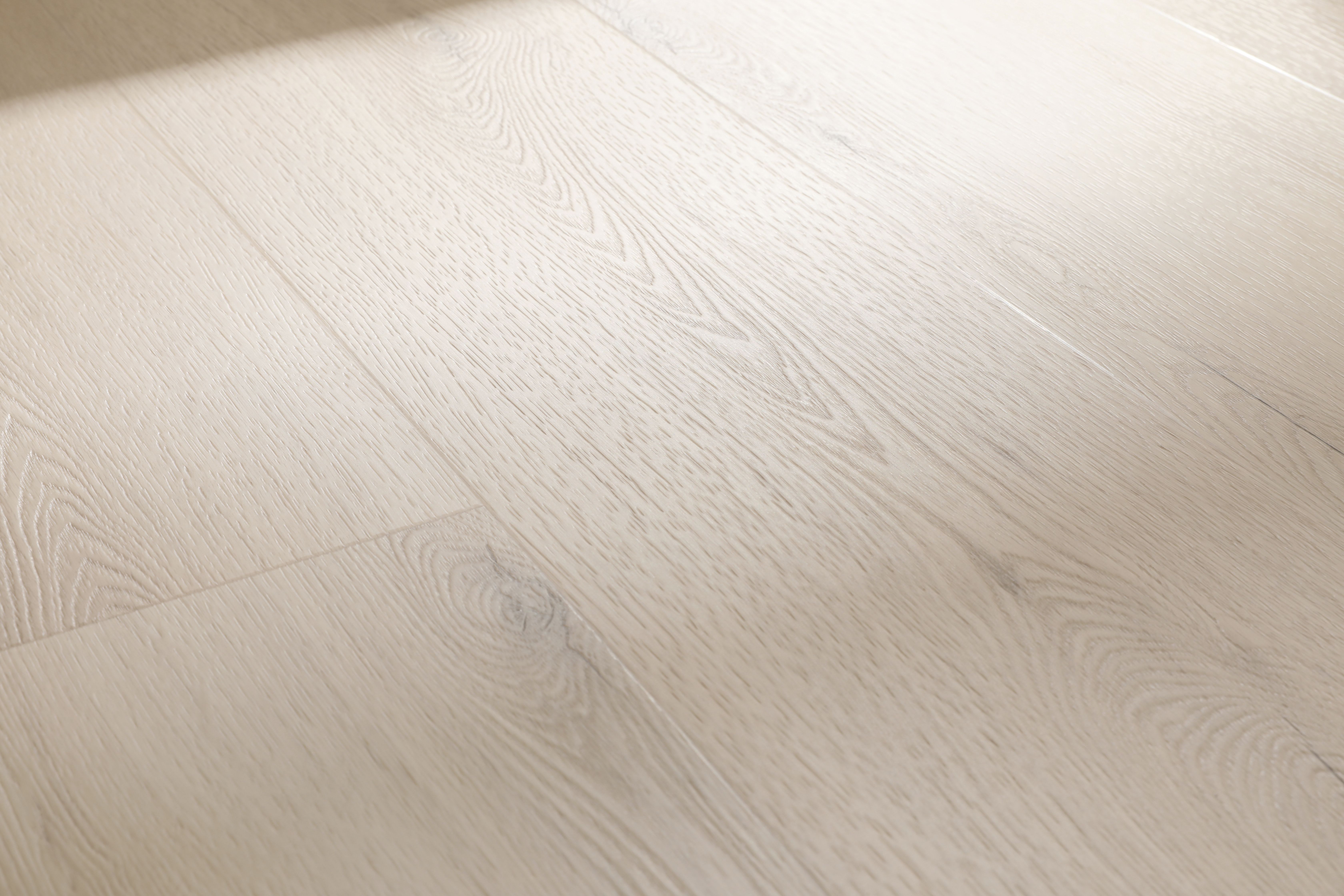 Klick-Vinyl Eiche Polar Hellbeige Matt – Premium Designboden mit 0,50 mm Nutzschicht