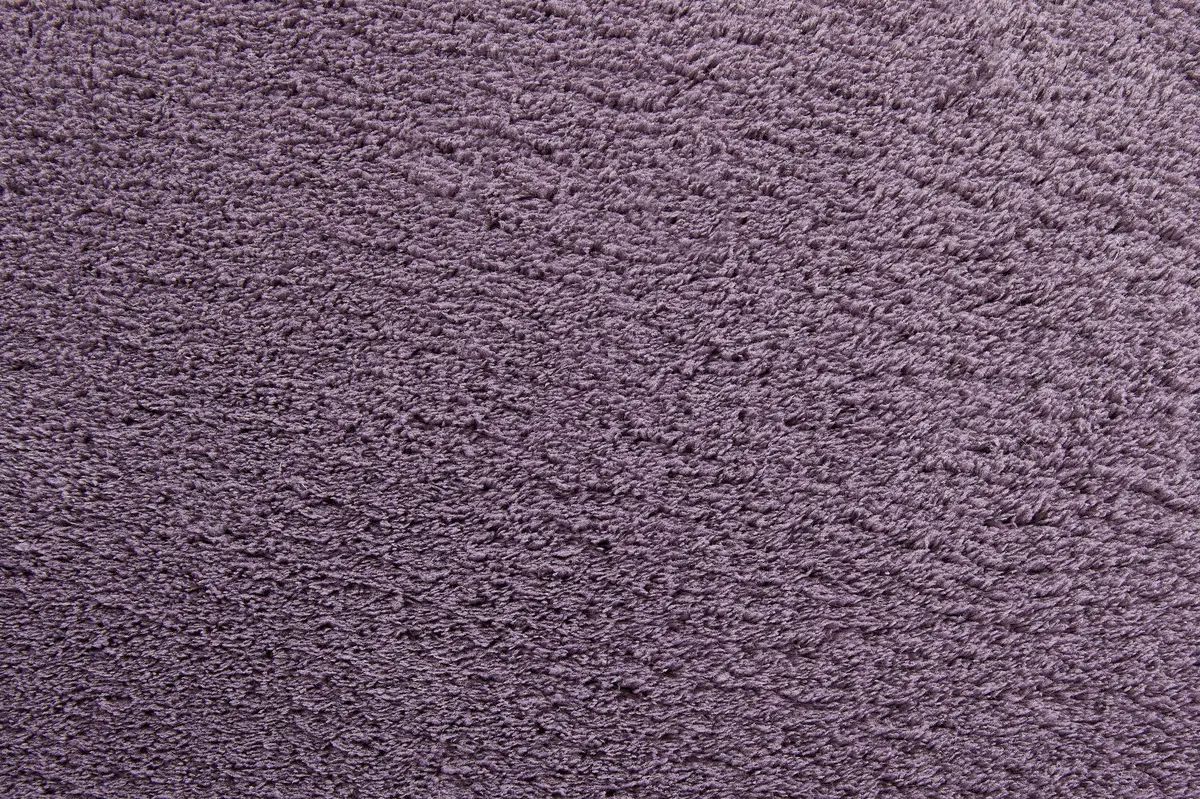 Flauschiger Teppich lavendel