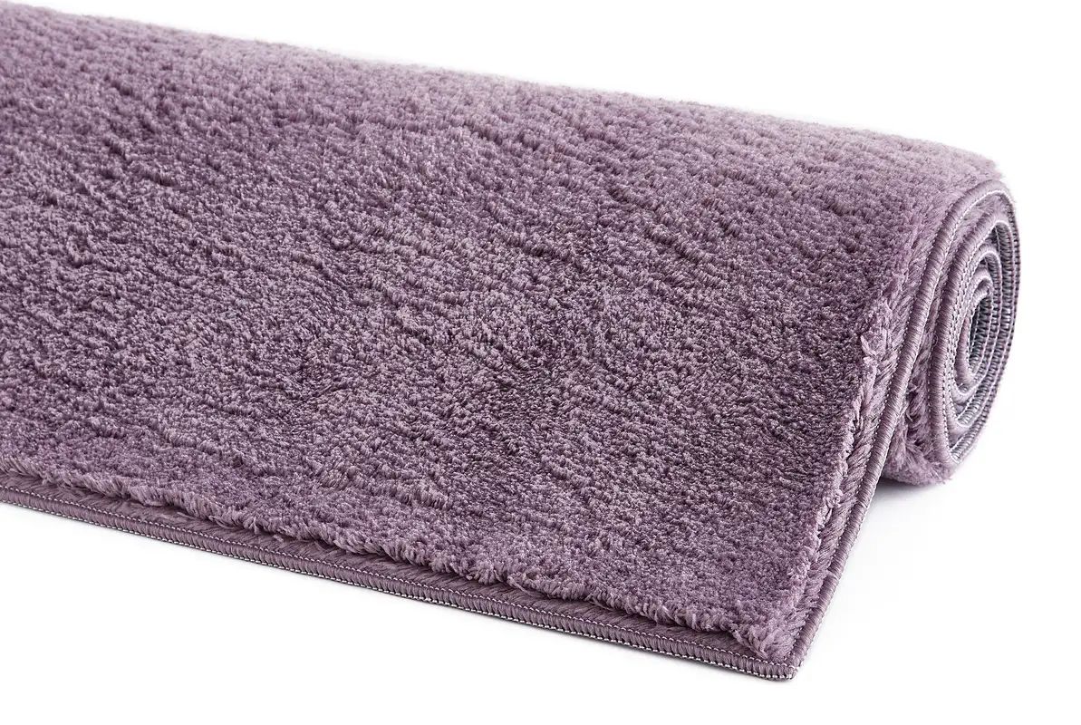 Flauschiger Teppich lavendel