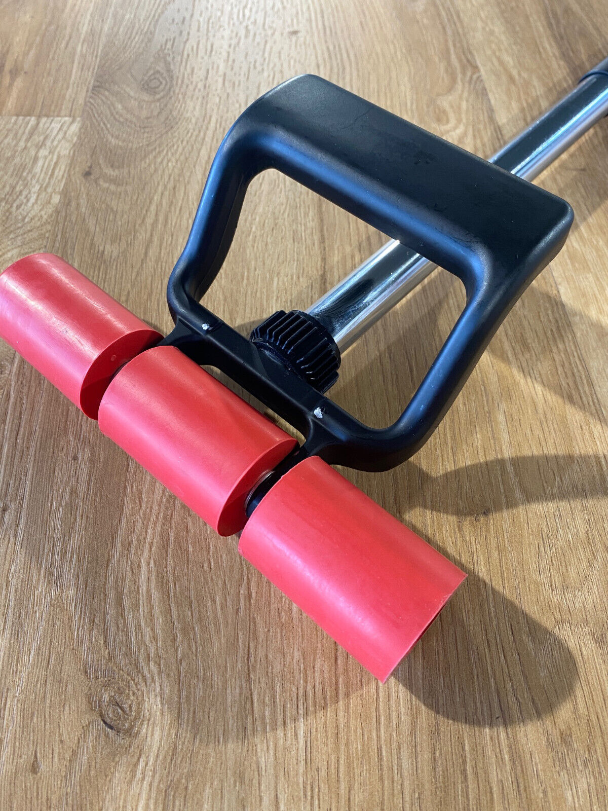 Andrückwalze für Vinyl & Klebevinyl – Teleskopische Anwalzrolle 195 mm