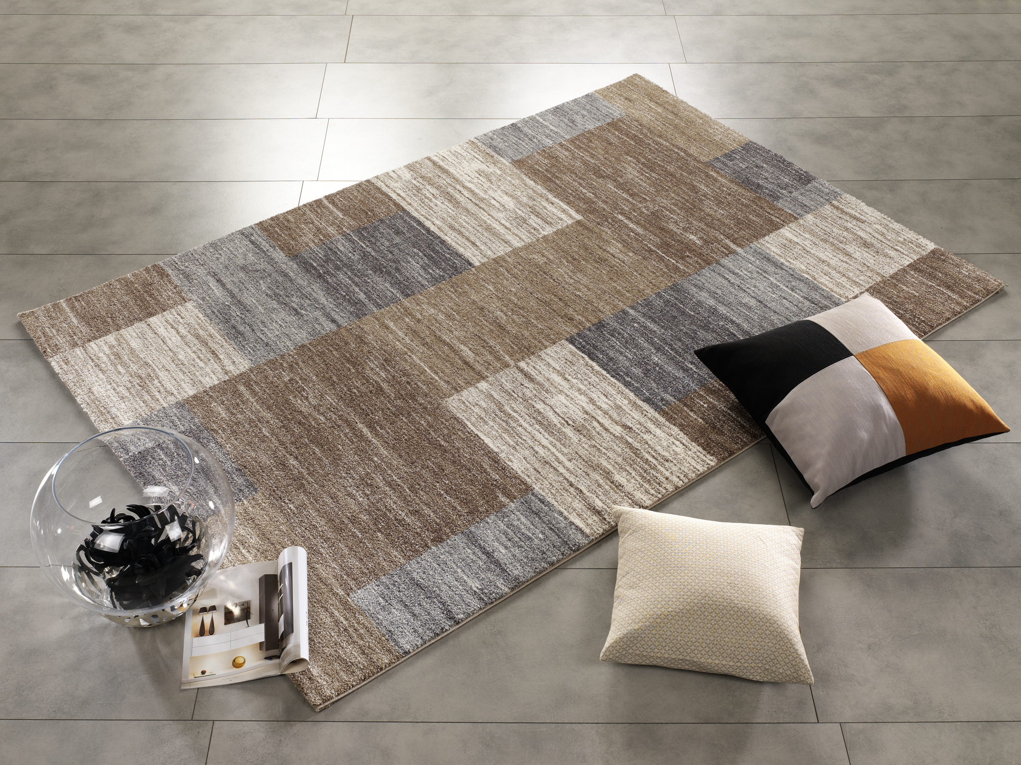 Karo Teppich beige braun grau Allover
