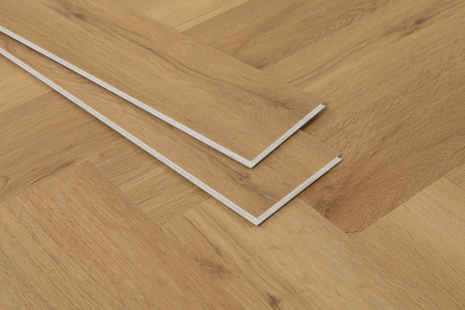 Klick Vinyl Fischgräte Eiche natur – Herringbone Designboden mit integrierter Dämmung, Ansicht 3