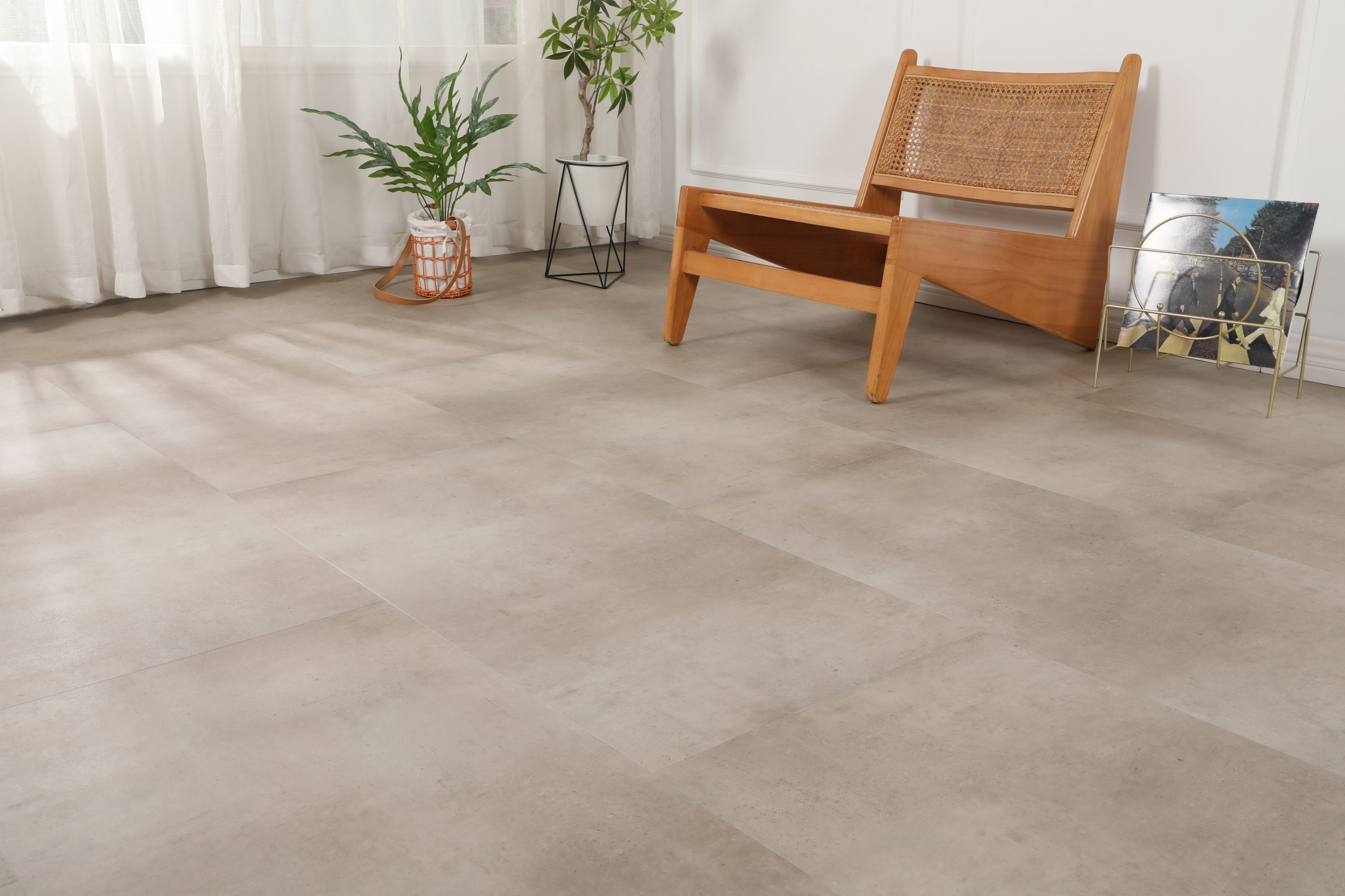 Klick-Vinyl Travertin Beige Matt – Premium Designboden in Natursteinoptik mit 0,50 mm Nutzschicht