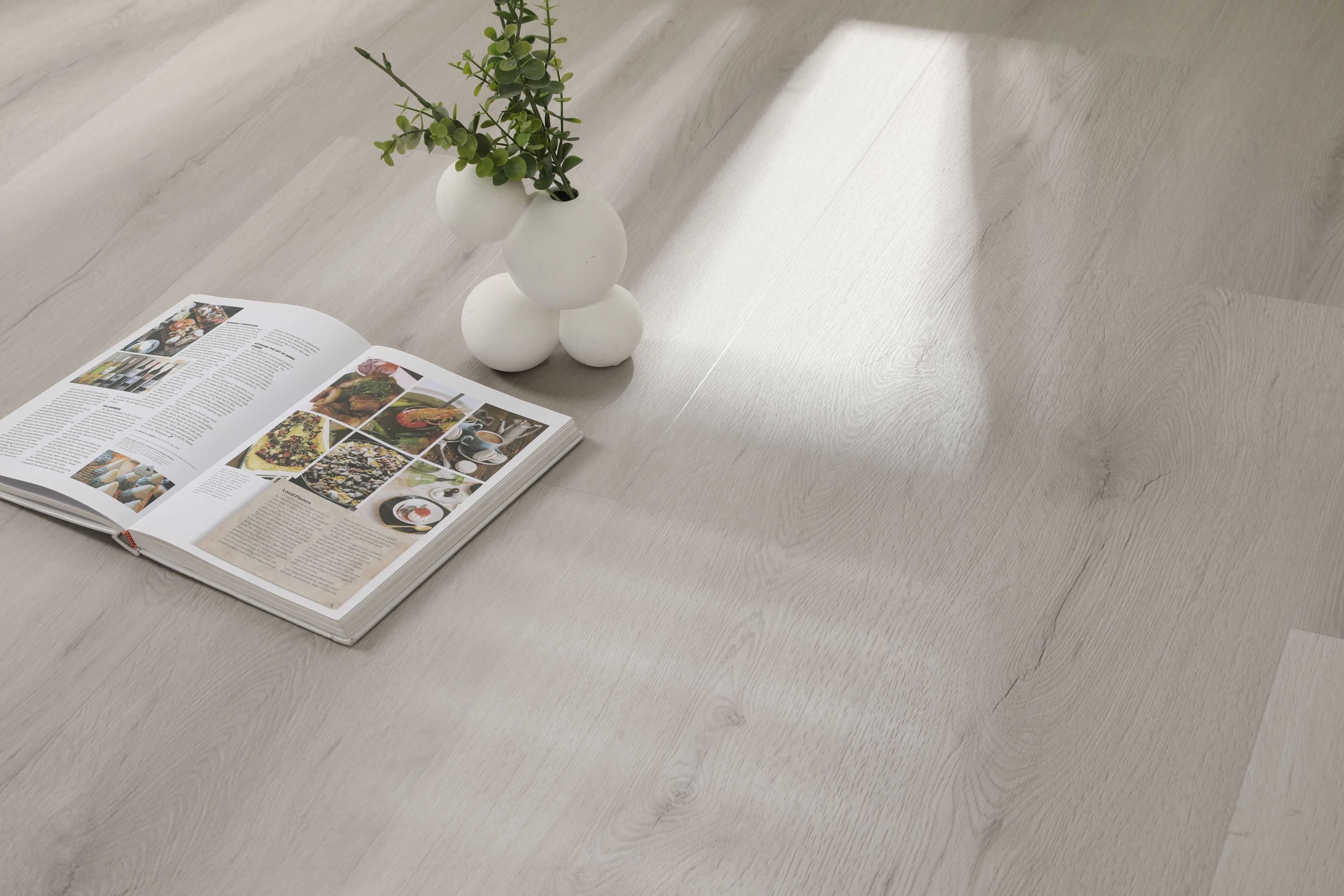 Klick-Vinyl Eiche Polar Hellgrau Matt – mit 0,50 mm Nutzschicht