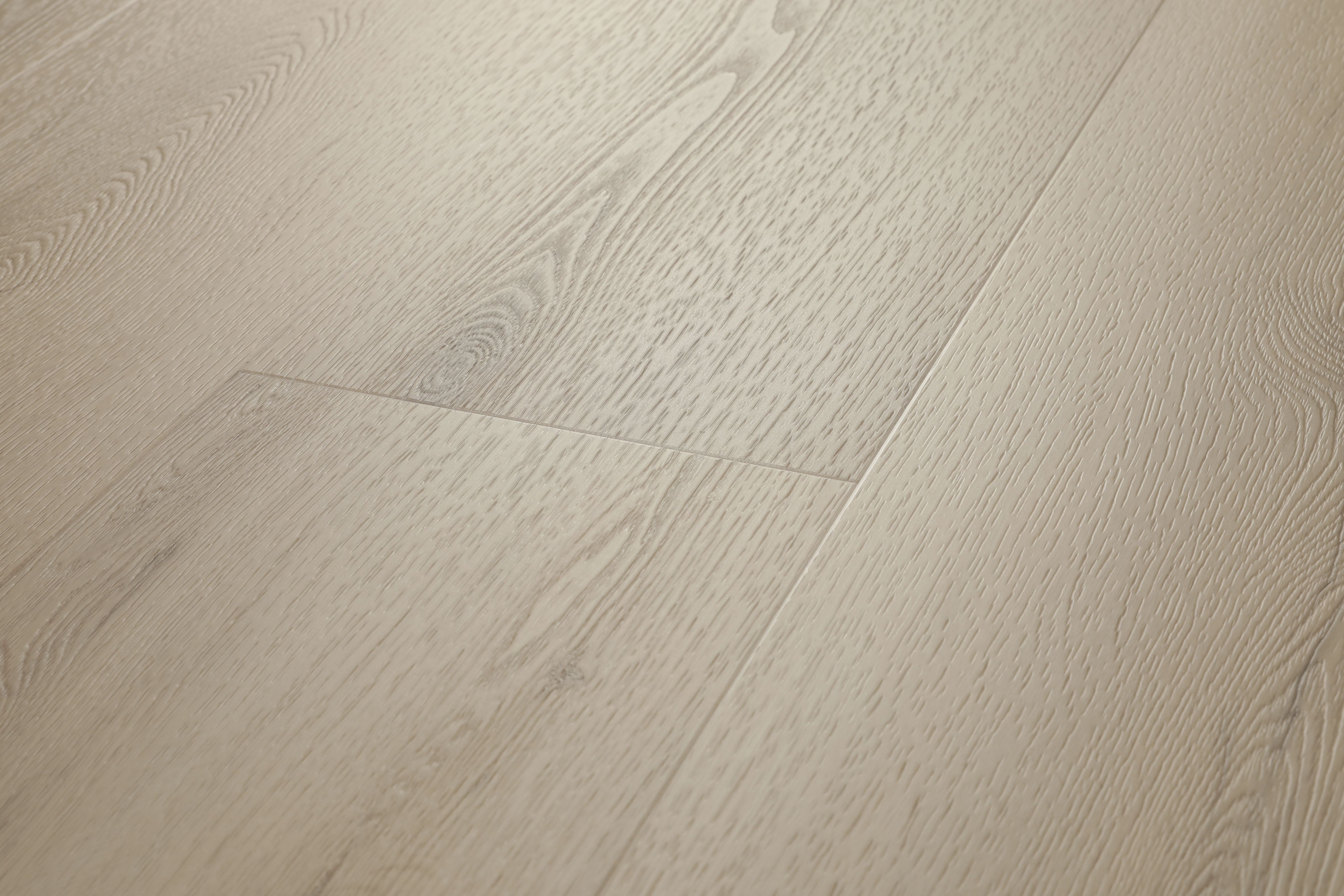 Klick-Vinyl Eiche Polar Hellbeige Matt – Premium Designboden mit 0,50 mm Nutzschicht
