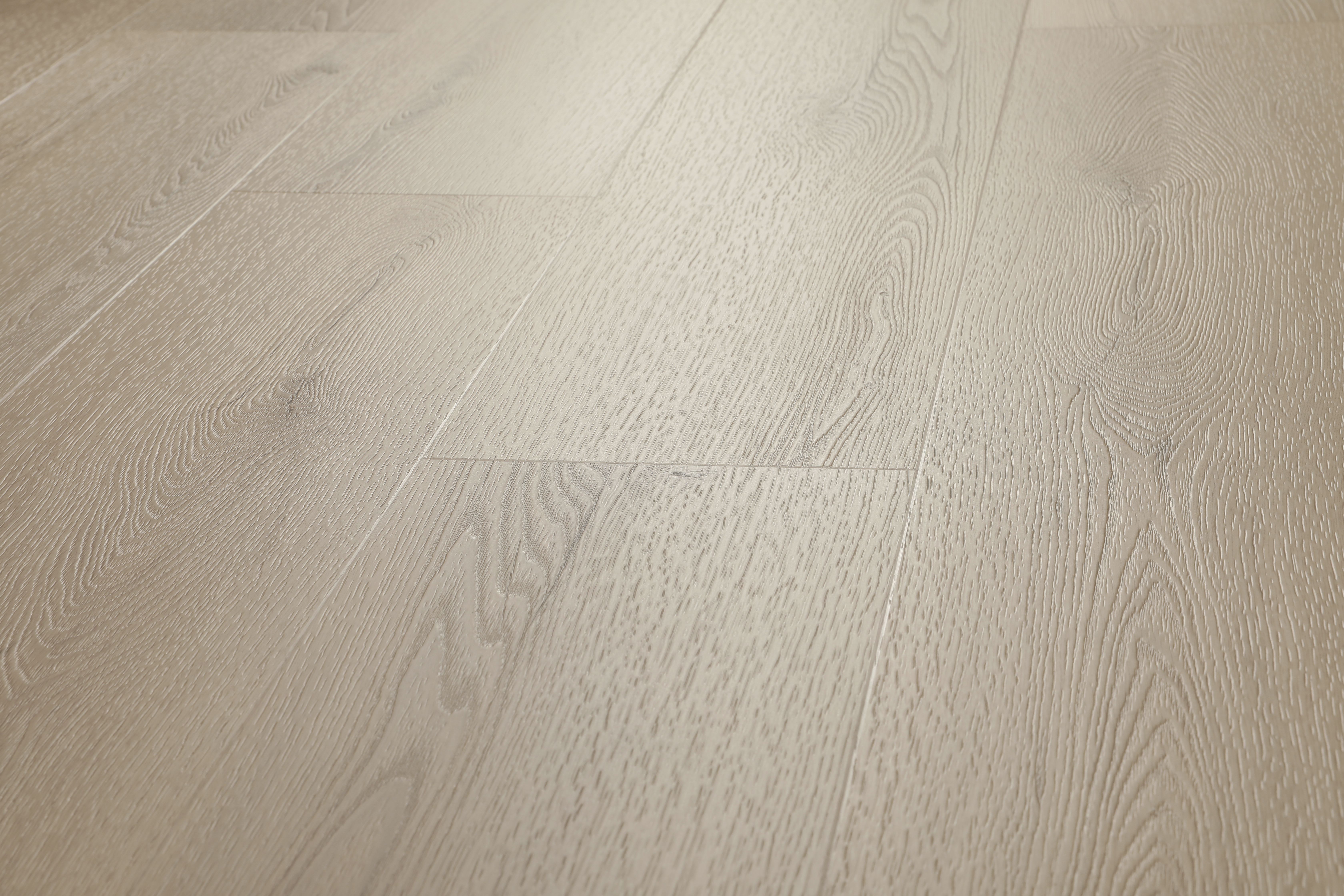 Klick-Vinyl Eiche Polar Hellbeige Matt – Premium Designboden mit 0,50 mm Nutzschicht